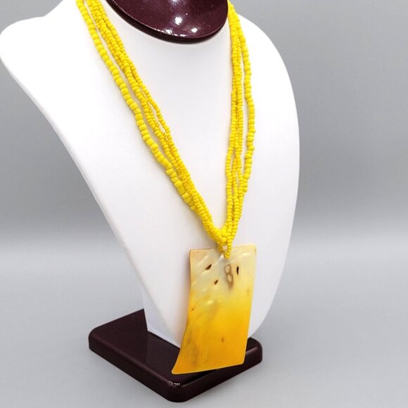 Yellow Beaded Necklace Multi Strand Rectangular Dyed Mother of Pearl Pendant - Picture 1 of 9